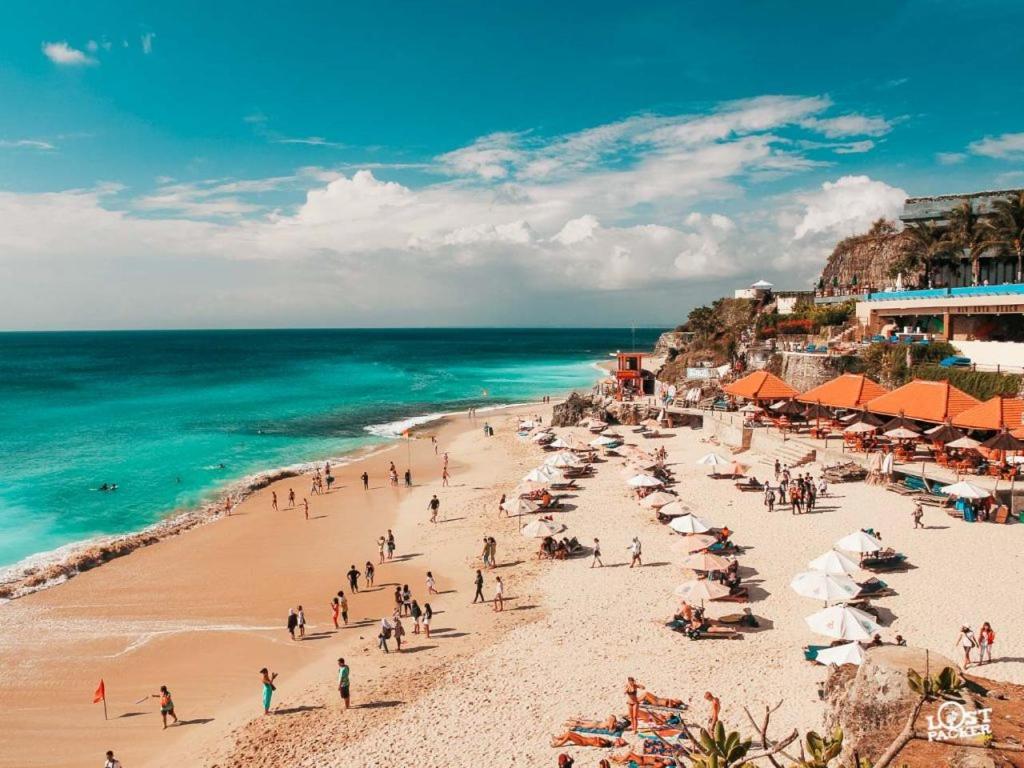 New Kuta Hotel Uluwatu Esterno foto