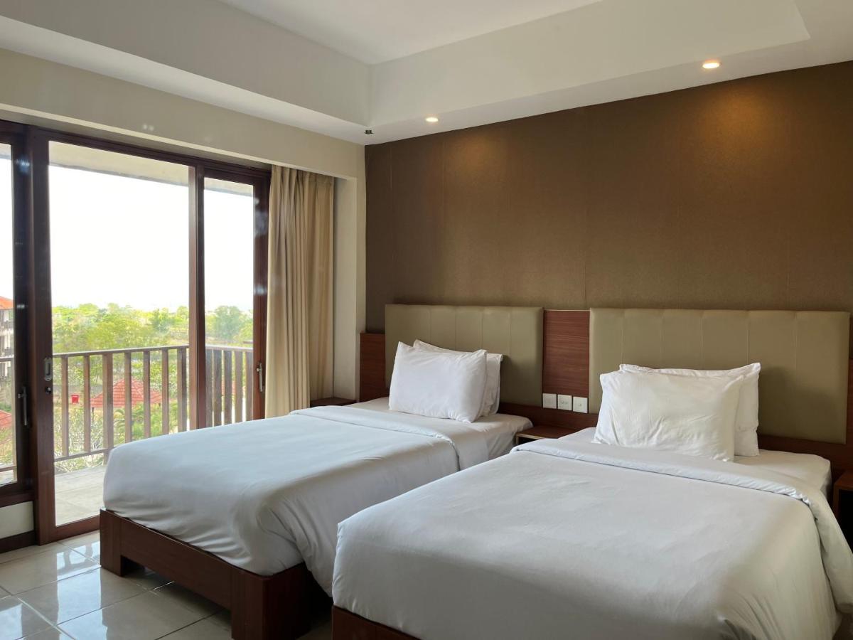 New Kuta Hotel Uluwatu Esterno foto