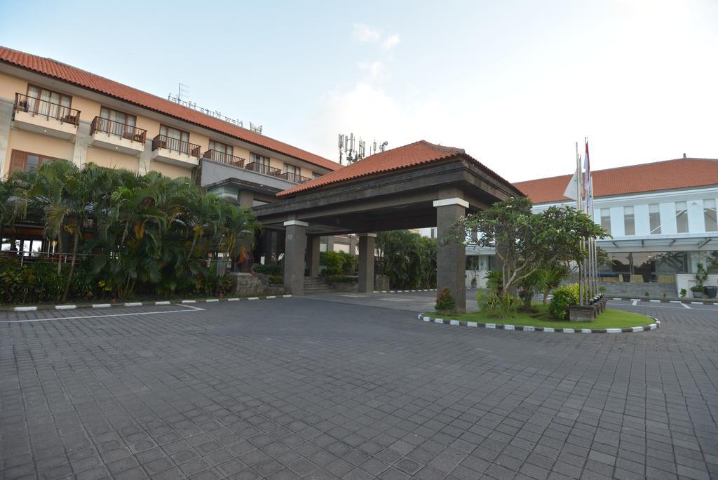 New Kuta Hotel Uluwatu Esterno foto