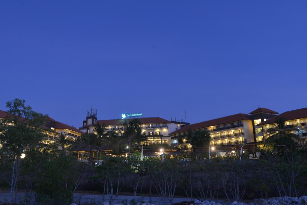 New Kuta Hotel Uluwatu Esterno foto