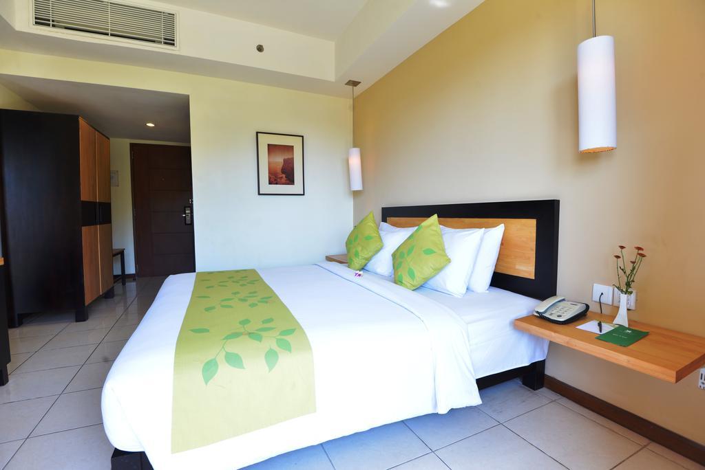 New Kuta Hotel Uluwatu Esterno foto