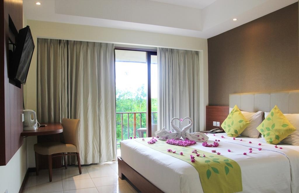 New Kuta Hotel Uluwatu Esterno foto