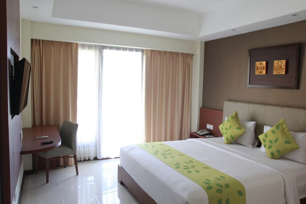 New Kuta Hotel Uluwatu Esterno foto